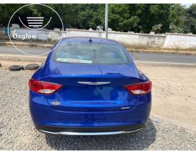 Chrysler 200