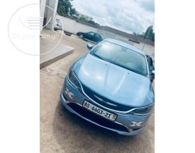 Chrysler 200