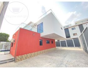 Executive 4 Bedrooms House