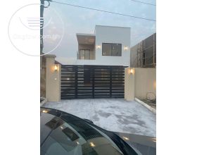 Executive 4 Bedrooms House