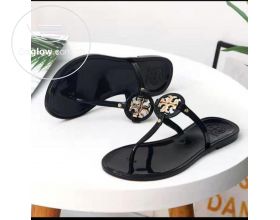 FLAT SLIPPERS