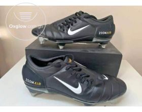 Football boot brand new in box and quality and strong no hidden fault