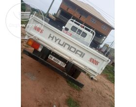 Hyundai Mighty 1