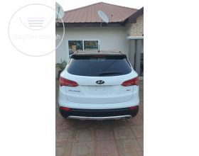 Hyundai Santafe je 2015 