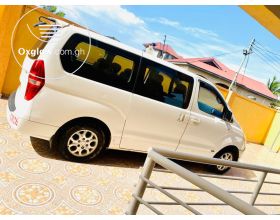 Hyundai Starex 