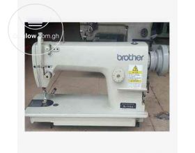 Industrial sewing machine