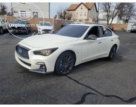 INFINITI Q50 