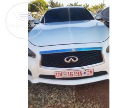 INFINITI Q50s
