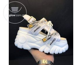 Ladies sandals