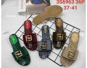 Ladies slippers
