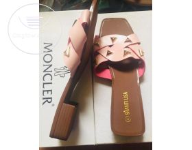Ladies slippers