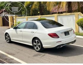 Mercedes- Benz E300 