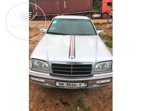 MERCEDES BENZ C200
