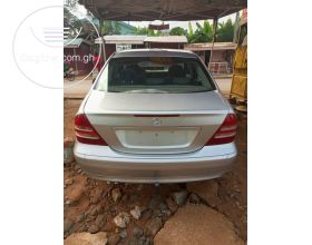 Mercedes Benz C200