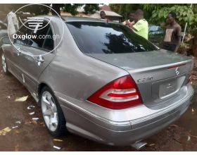 MERCEDES-BENZ C230