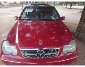 Mercedes-Benz C230