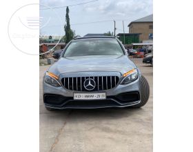 Mercedes Benz C300
