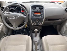 Nissan Almera