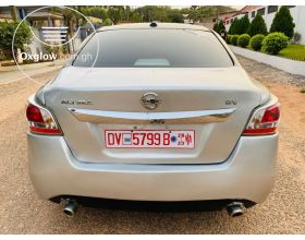 Nissan Altima SV