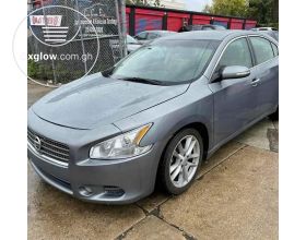 Nissan Maxima 