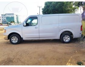 Nissan Nv2500