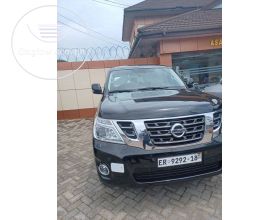 Nissan Patrol V8