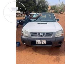 NISSAN PICKUP