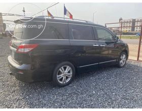 Nissan Quest