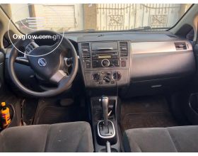 Nissan Versa 1.6 S sedan 2010 year model
