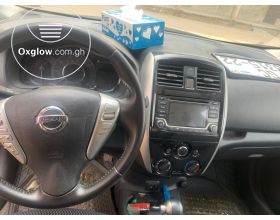 Nissan Versa SV 