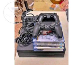 PLAY STATION 4