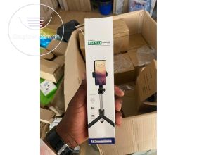 Portable tripod stand.