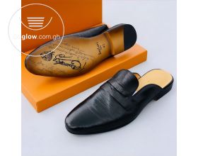 QUALITY FOOTWEARS