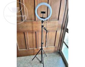 Ring light brand new and quality bulb display