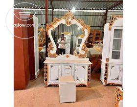 Royal dressing mirror