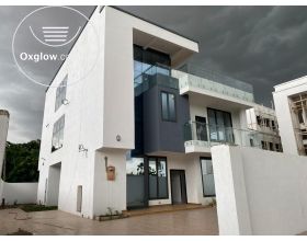 Semi-Funished 5 Bedrooms House