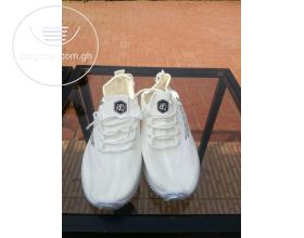 Sport shoes