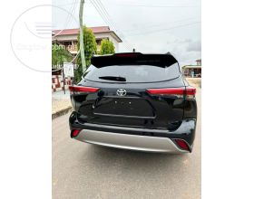 TOYOTA HIGHLANDER PLATINUM 