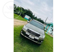 Toyota Hilux 2012 model (manual and diesel)