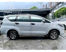 Toyota Innova 