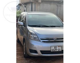 Toyota ISIS 2010 Model