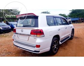 TOYOTA LAND CRUISER VXR