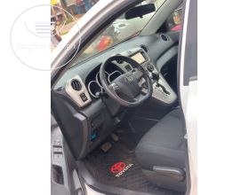 Toyota Matrix-S Sports