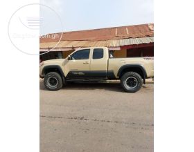 Toyota Tacoma 