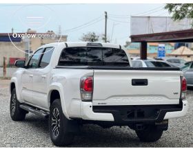 Toyota Tacoma SR5