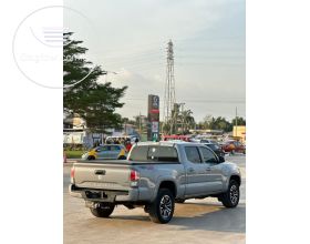 Toyota Tacoma TRD Sports