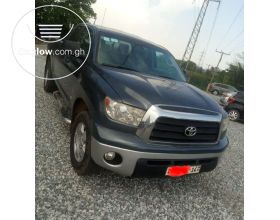 TOYOTA TUNDRA 4x4-V8