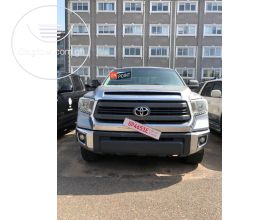 TOYOTA TUNDRA SR5