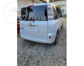 Toyota Voxy 2014 
