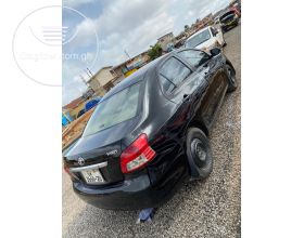 Toyota Yaris 2009 model for sale